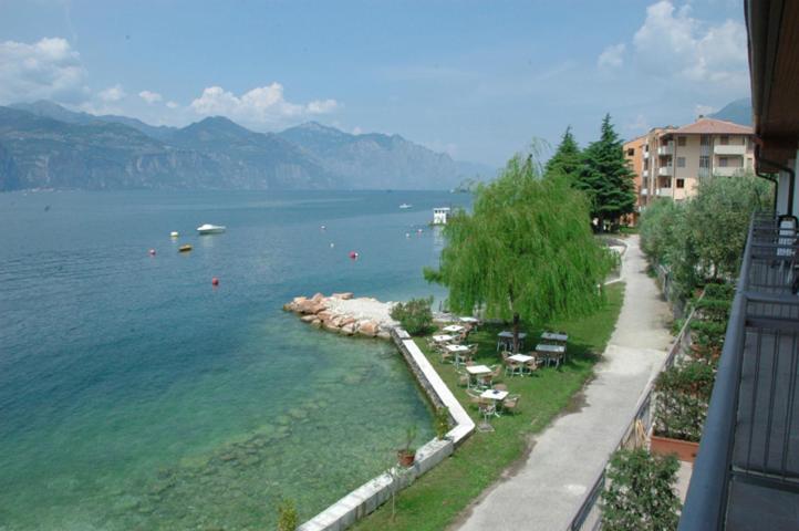 Hotel Garni Vela D'Oro Brenzone sul Garda Zewnętrze zdjęcie